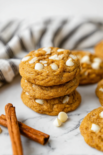Pumpkin White Chocolate Chip Cookies